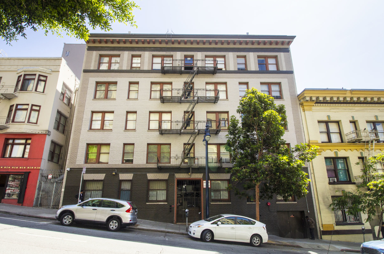 Exterior of 434 Leavenworth St